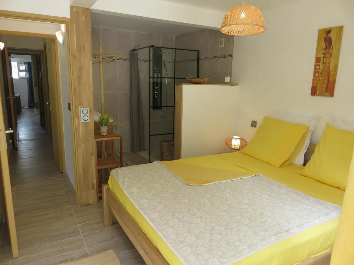 Villa Ferre Sainte-Anne 0*,